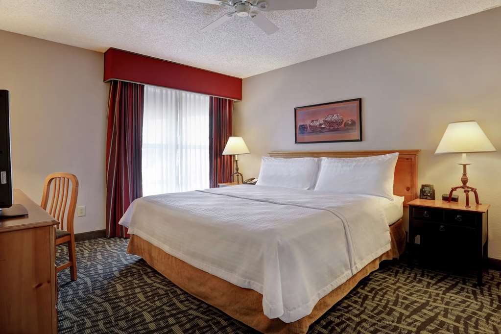 Homewood Suites Phoenix-스코 츠 데일 객실 사진